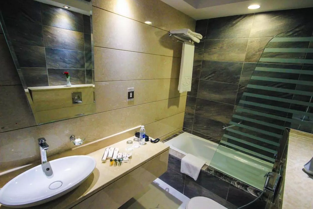 ROSEPARK_SHABAVIZ (9).jpg